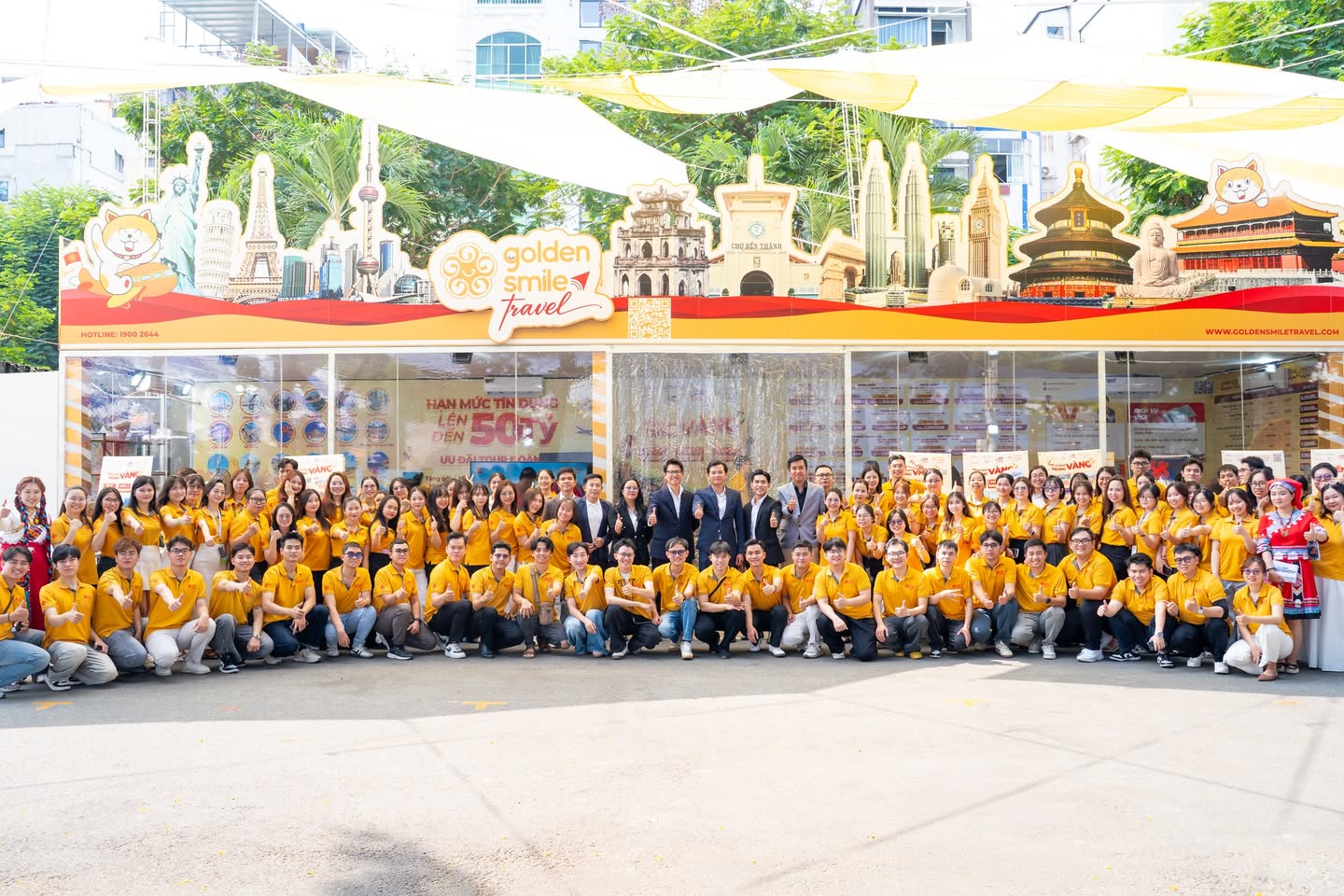 Golden Smile Visa staff